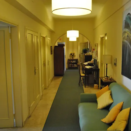 A Teatro بيت ضيافة فلورنس