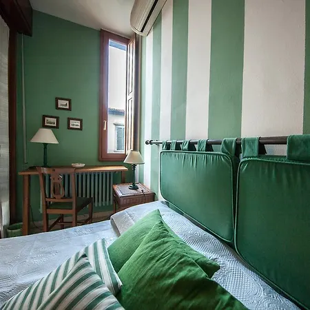 A Teatro Гостевой дом Флоренция